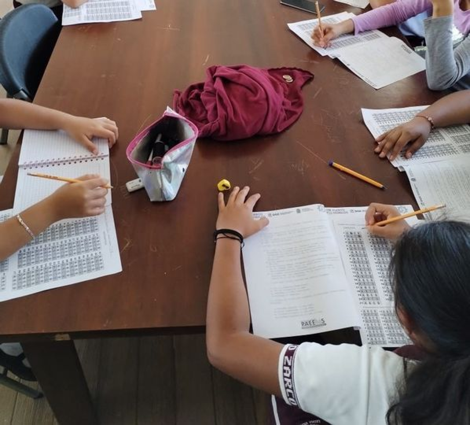 Preparan a estudiantes de Leona Vicario para examen de ingreso a bachillerato