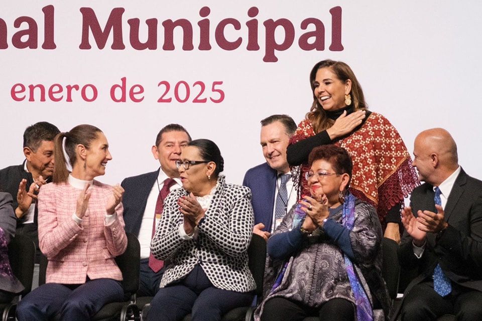 Refrenda Mara Lezama compromiso junto a Claudia Sheinbaum en ENM con alcaldes de todo México
