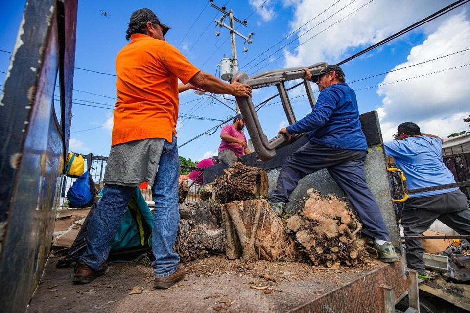 Gobierno de Chacón  atiende reportes ciudadanos para mantener un Cozumel limpio y seguro