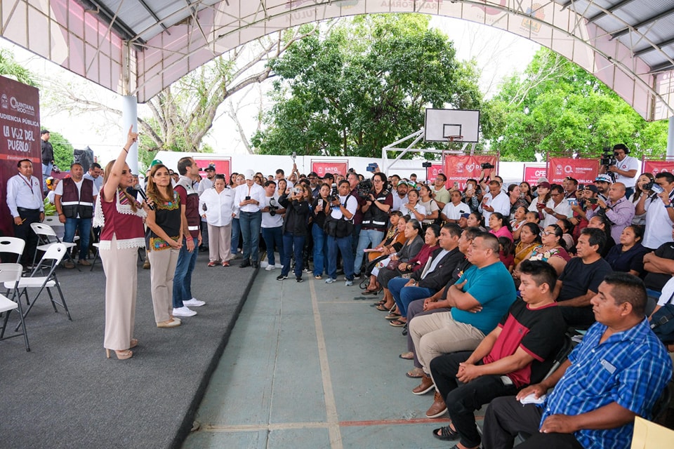 Resuelve Mara Lezama necesidades y problemas de más de 800 personas en Audiencia Pública en Cobá