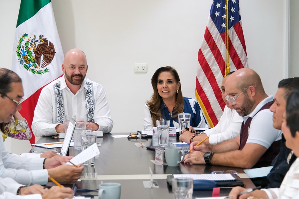 Se reúne Mara Lezama con el Cónsul de EE.UU Justen A. Thomas
