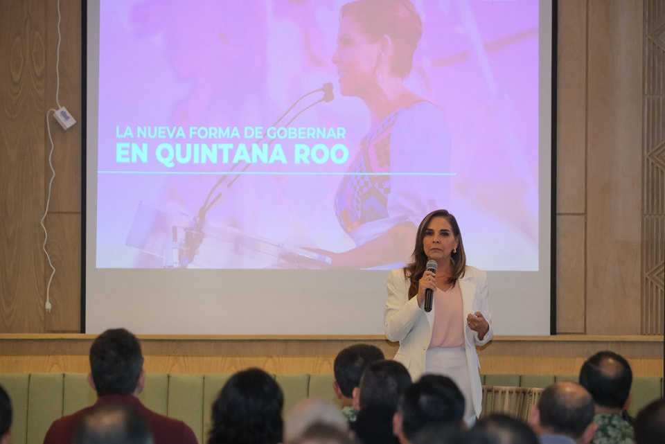 Imparte Mara Lezama Conferencia de la estrategia de Construcción de Paz