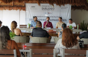 GINO Segura intercambia ideas con el sector empresarial de Playa del Carmen